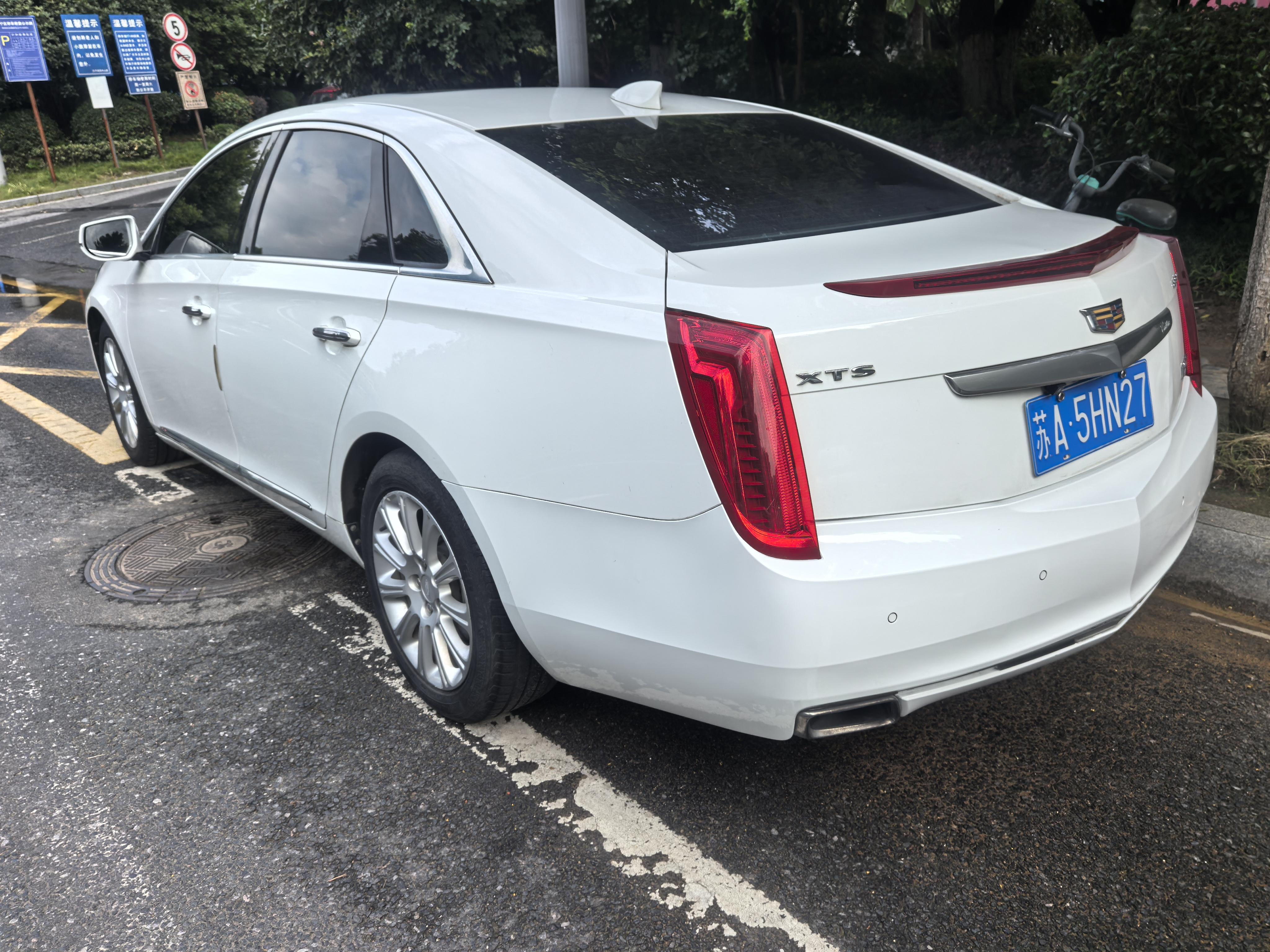 Cadillac XTS 2017 thumb 11