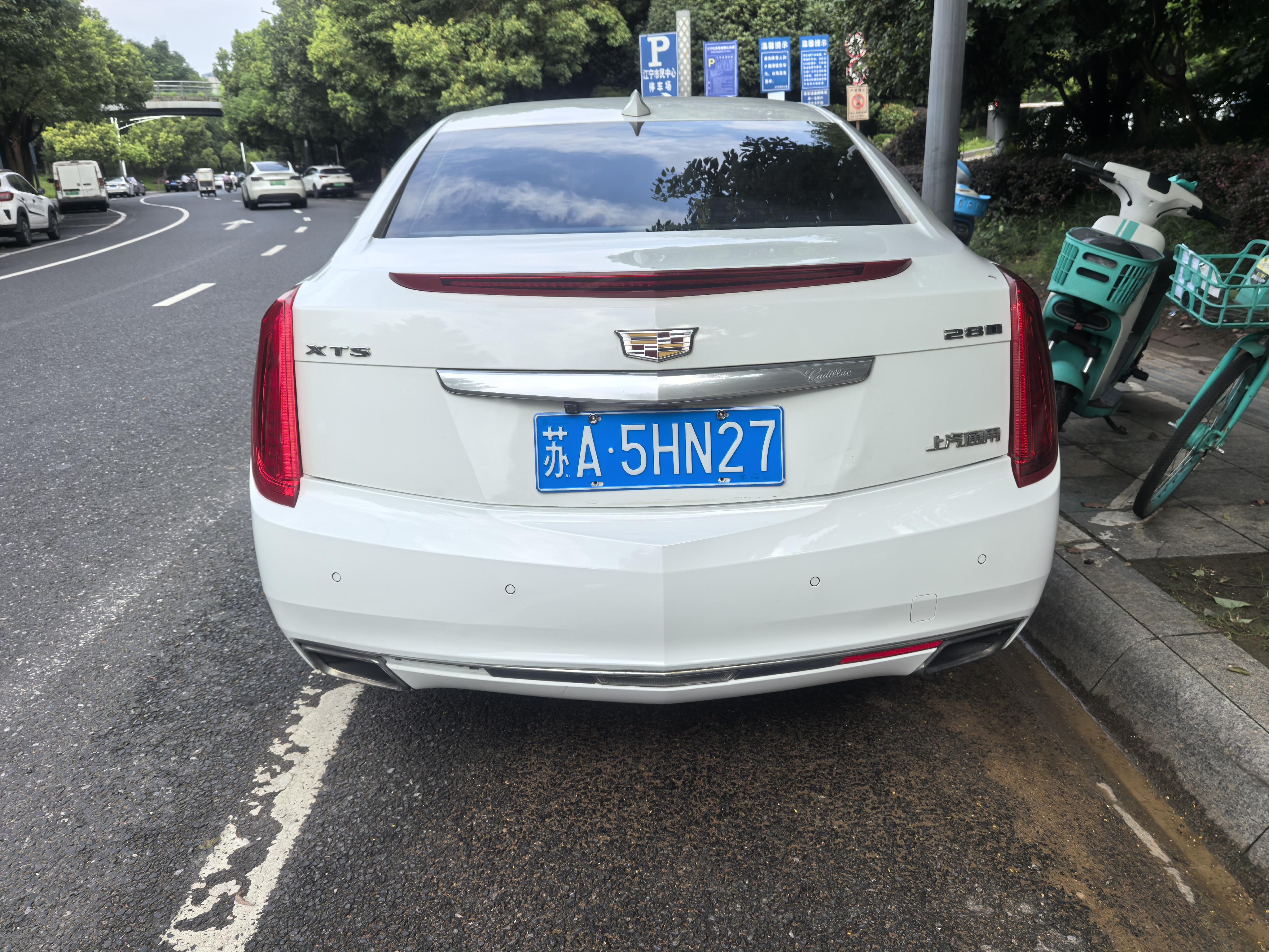 Cadillac XTS 2017 thumb 12