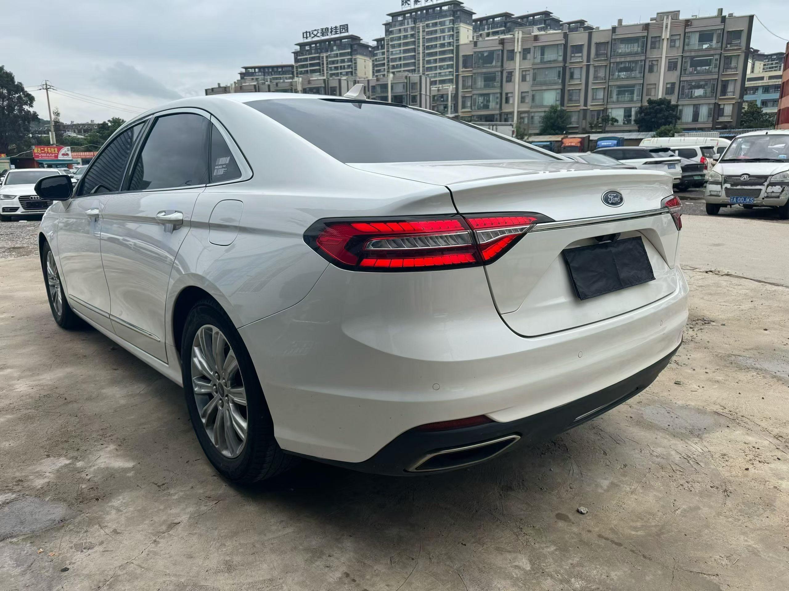 Ford Taurus 2019 thumb 2