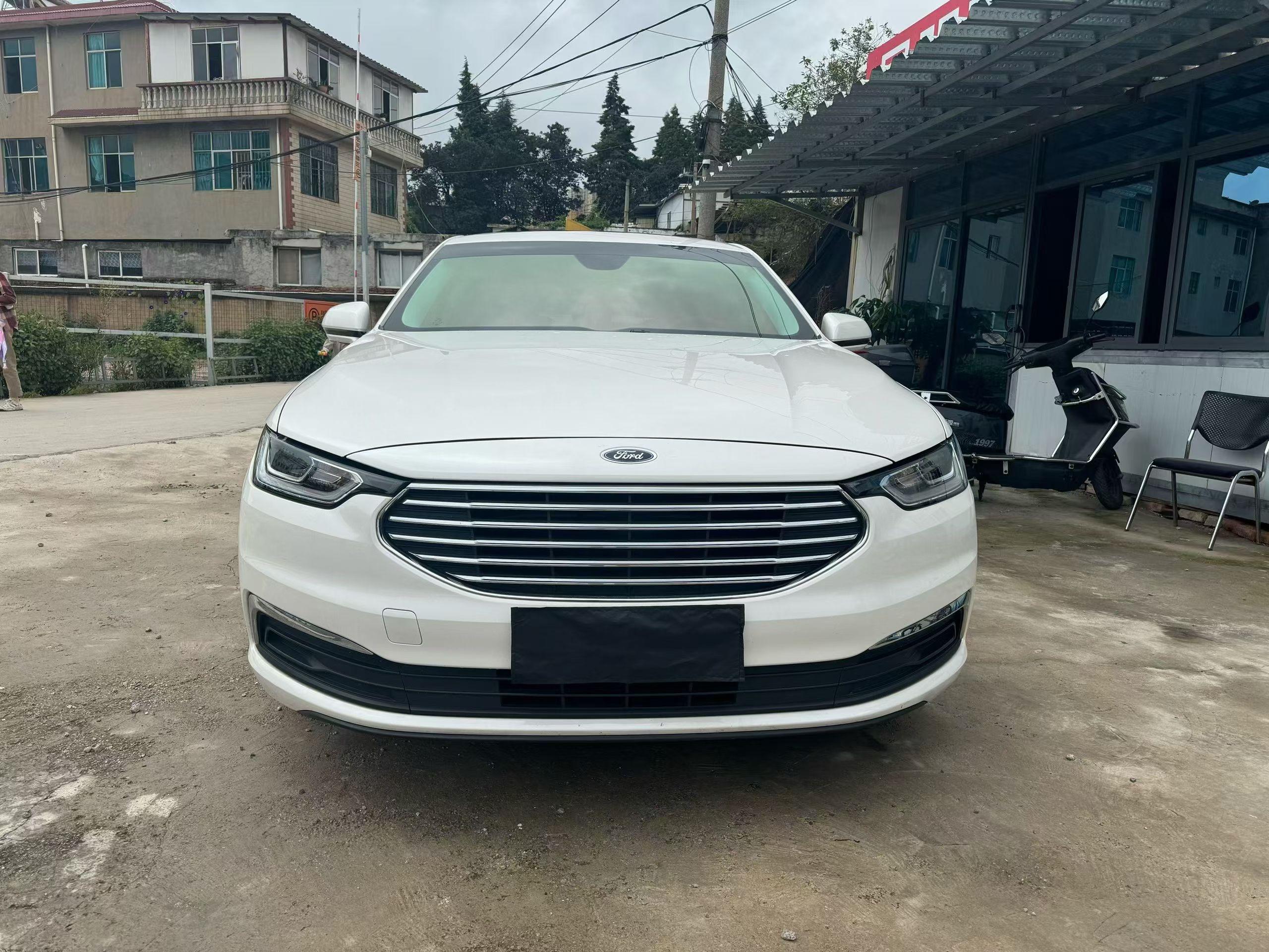 Ford Taurus 2019 thumb 9