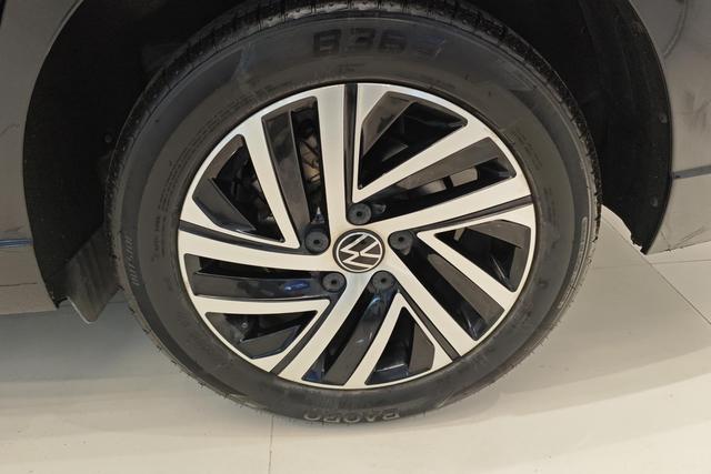 Volkswagen Lavida XR 2022 thumb 2