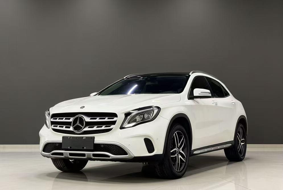 Mercedes-Benz GLA 2017 thumb 8