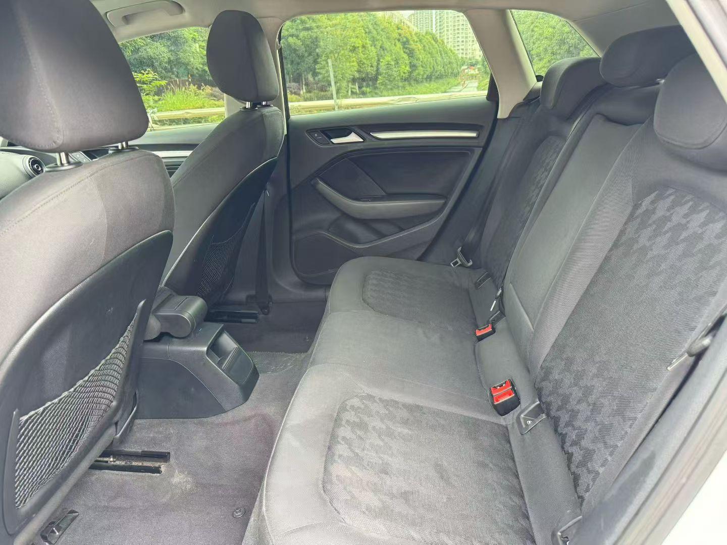 Audi A3 2015 thumb 7
