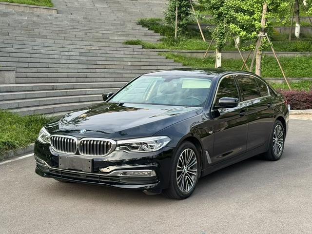 BMW 5 серии 2018 thumb 12