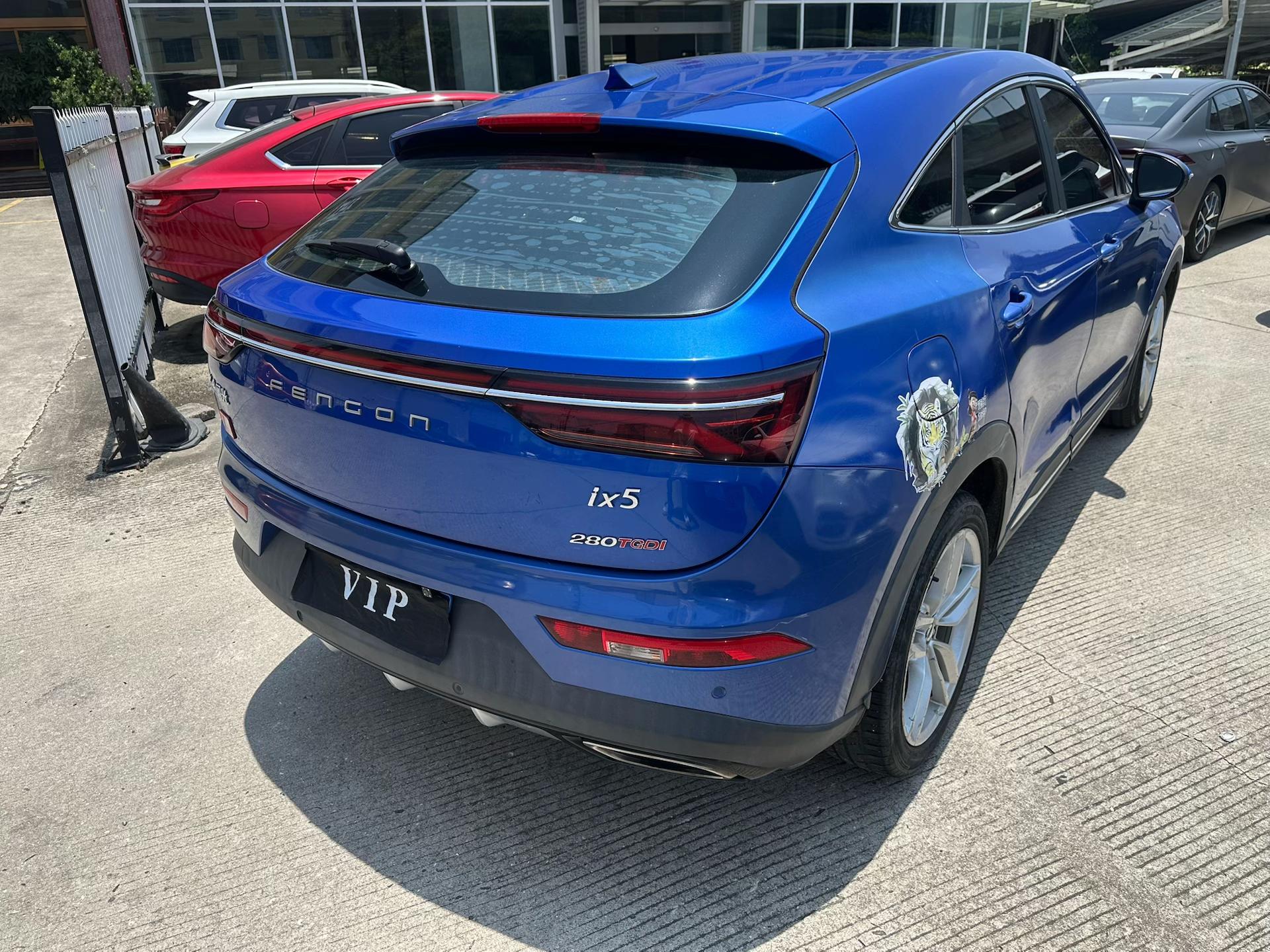 Dongfeng Fengon ix5 2019 thumb 4