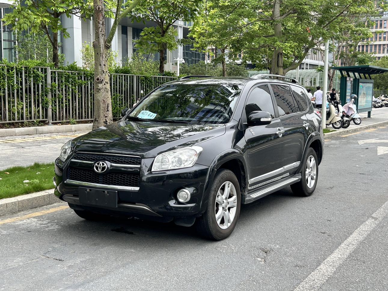 Toyota RAV4 2011 thumb 11