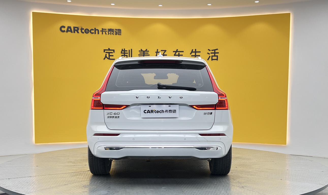 Volvo XC60 2022 thumb 2