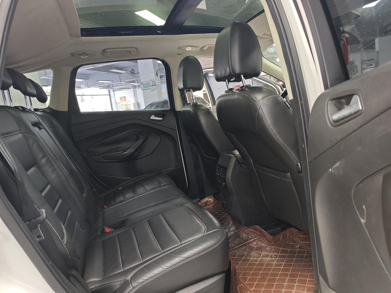 Ford Kuga 2017 thumb 7