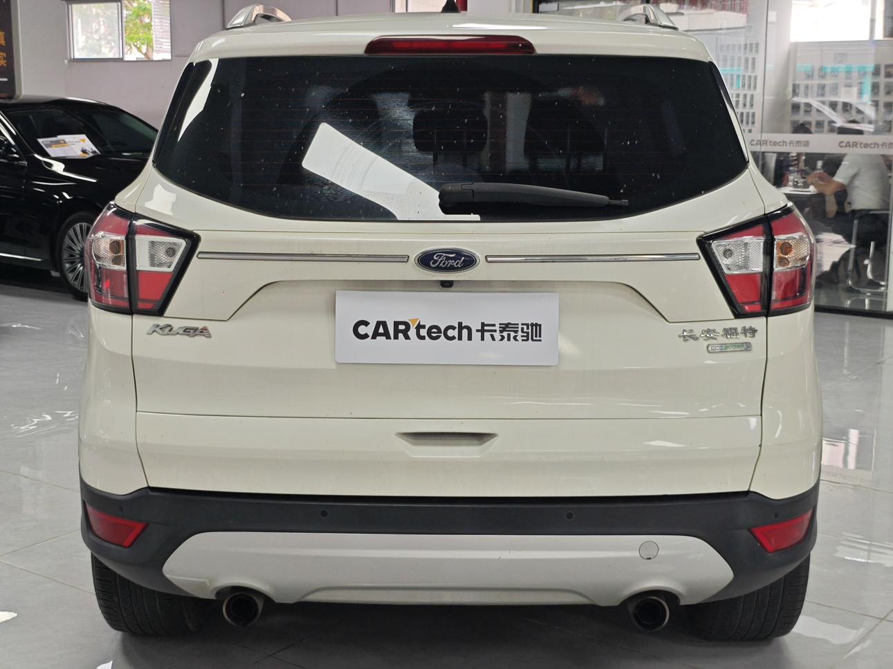 Ford Kuga 2017 thumb 10