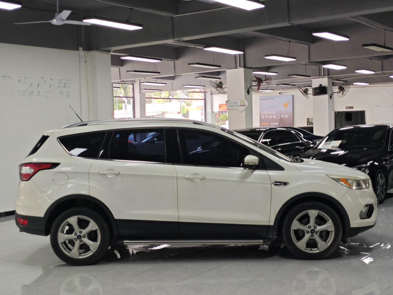 Ford Kuga 2017 thumb 12