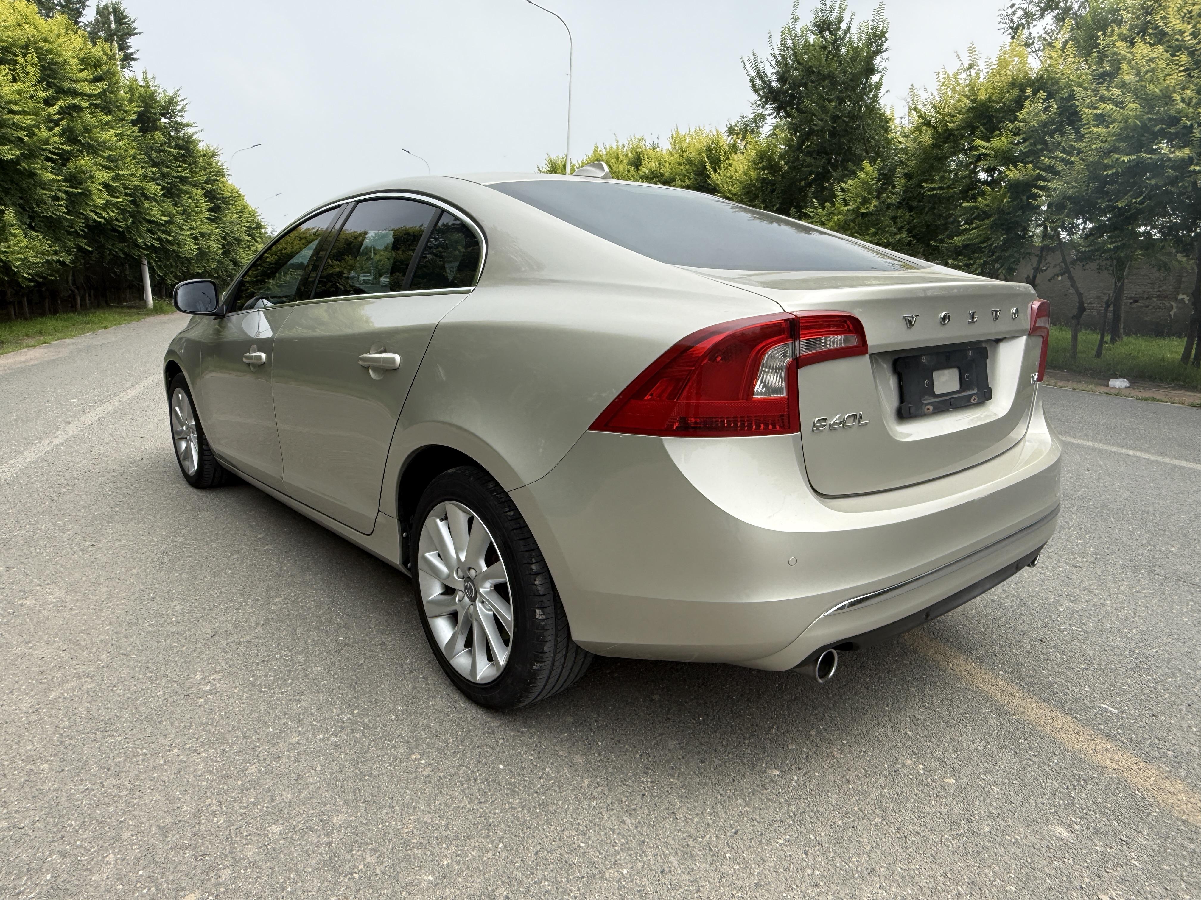 Volvo S60 2017 thumb 2