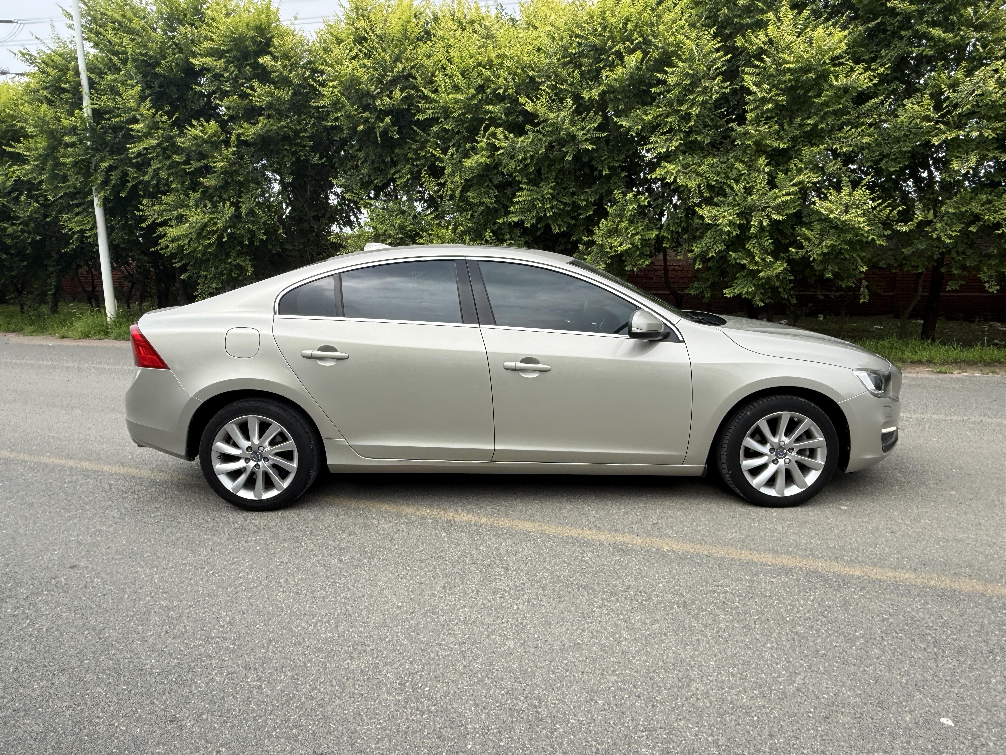 Volvo S60 2017 thumb 5