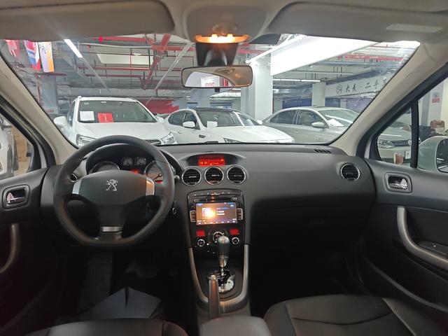 Peugeot 408 2013 thumb 4