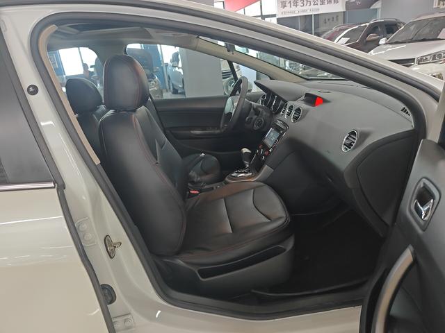 Peugeot 408 2013 thumb 9