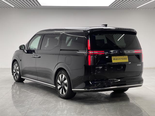 Volvo EM90 2025 thumb 3