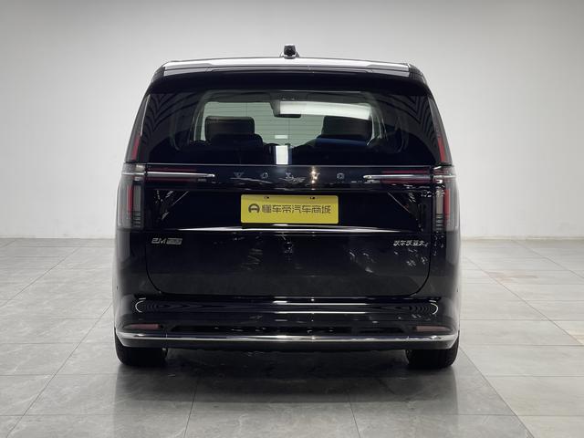 Volvo EM90 2025 thumb 4