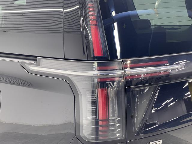Volvo EM90 2025 thumb 11