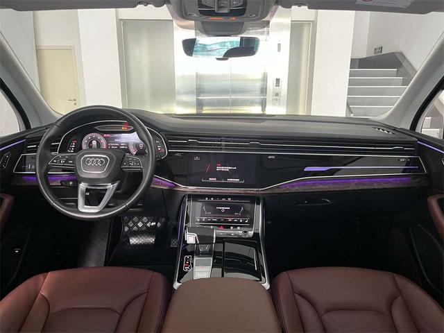Audi Q7 2021 thumb 10