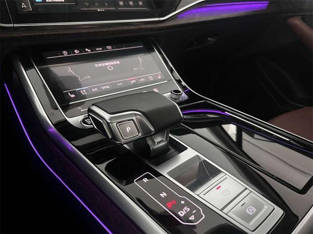 Audi Q7 2021 thumb 12