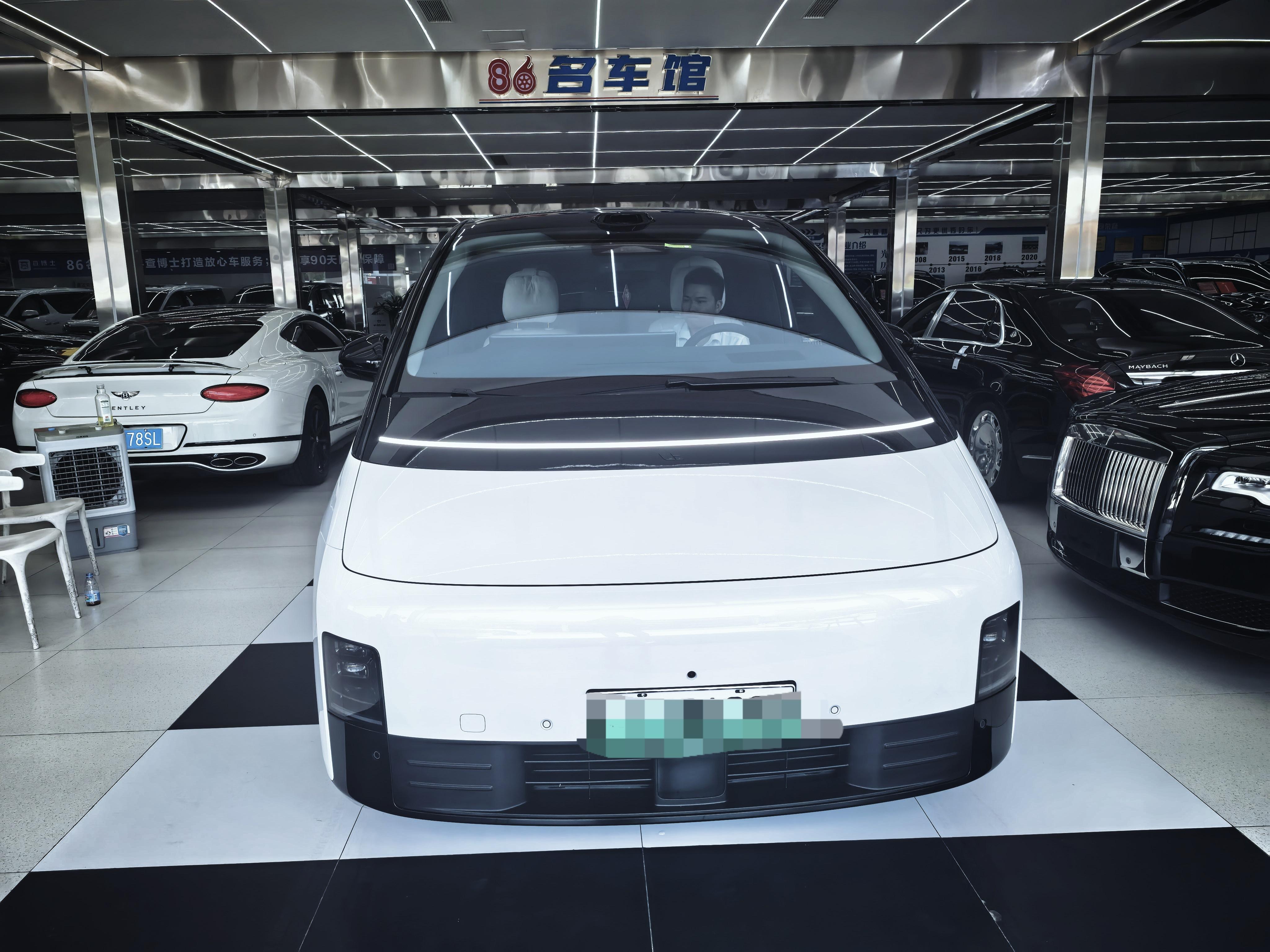 Lixiang (Li Auto) Mega 2025 thumb 9