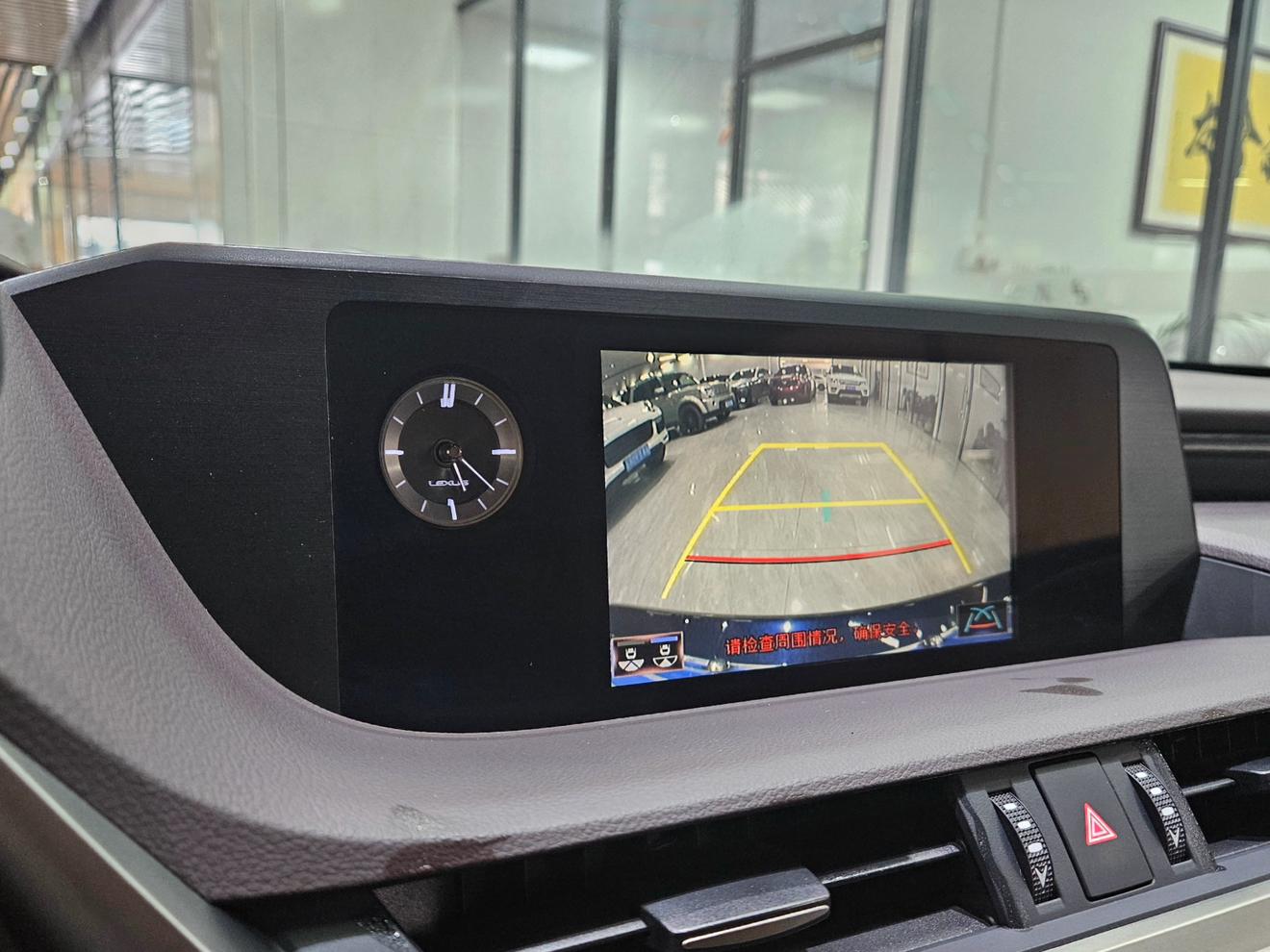 Lexus ES 2020 thumb 8