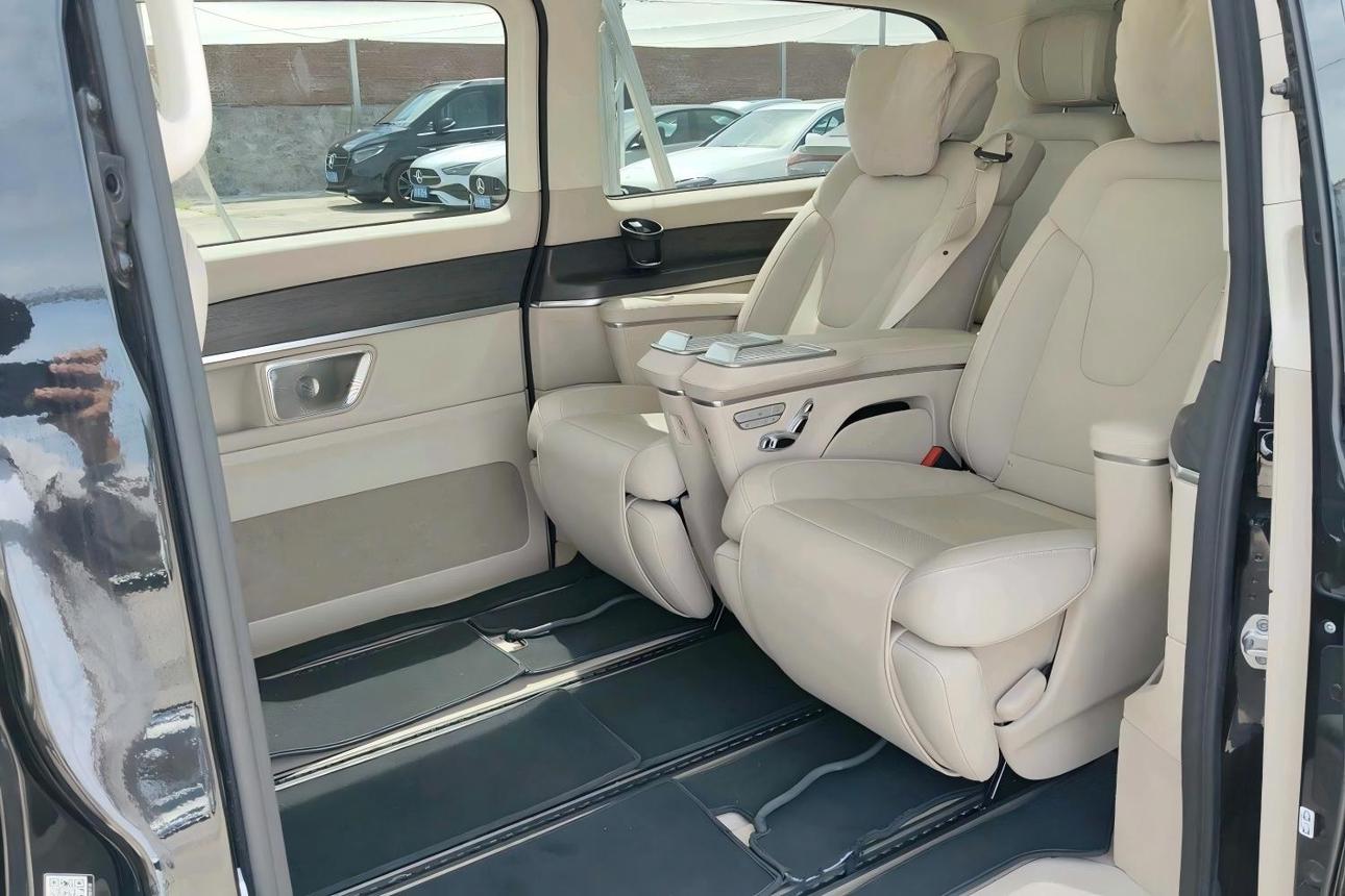 Mercedes-Benz V-Класс 2024 thumb 5