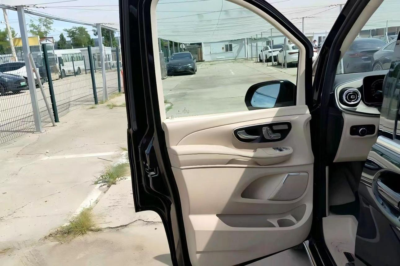 Mercedes-Benz V-Класс 2024 thumb 6