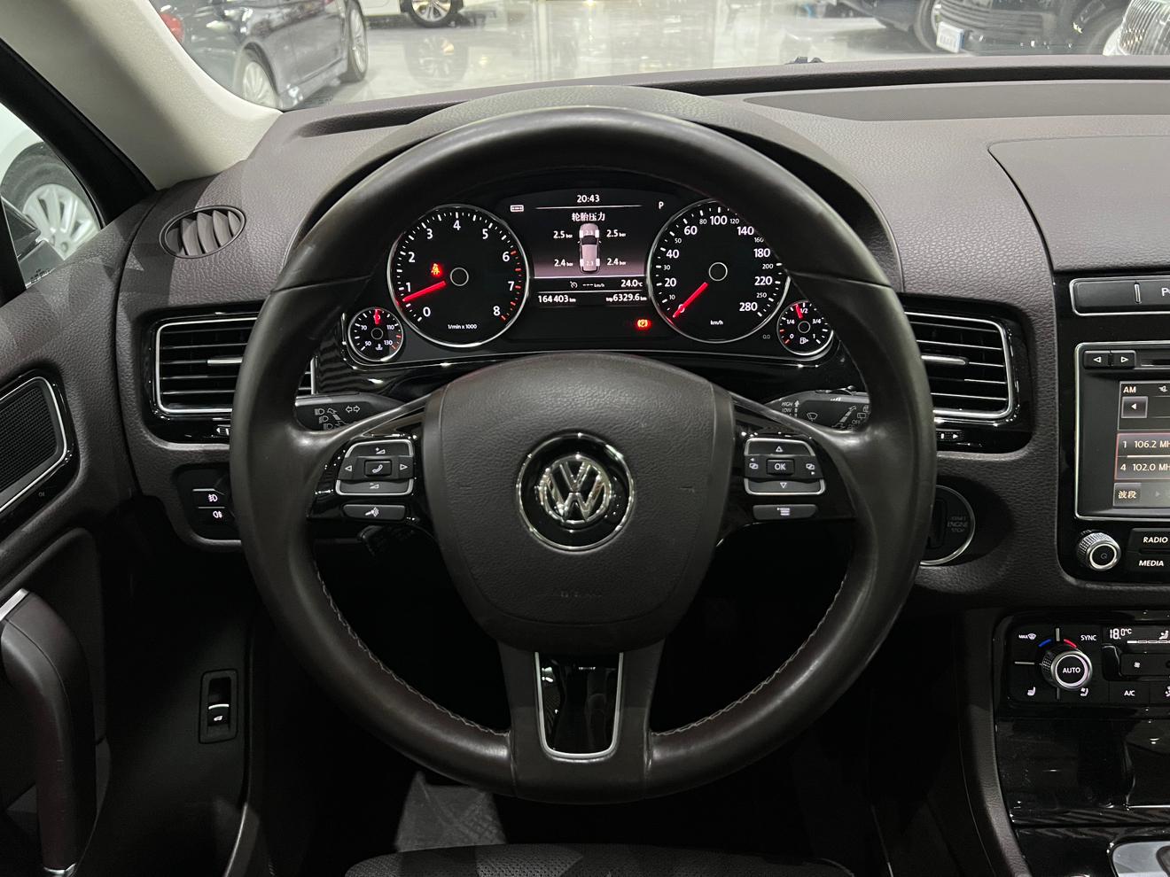 Volkswagen Touareg 2017 thumb 7