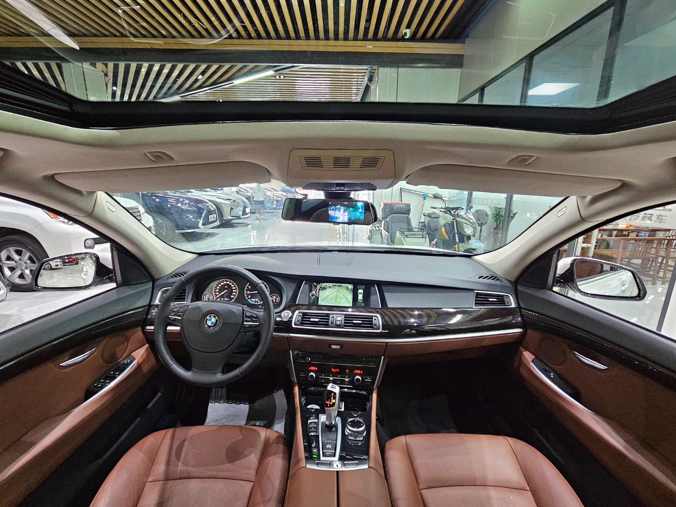 BMW 5 серии 2014 thumb 10