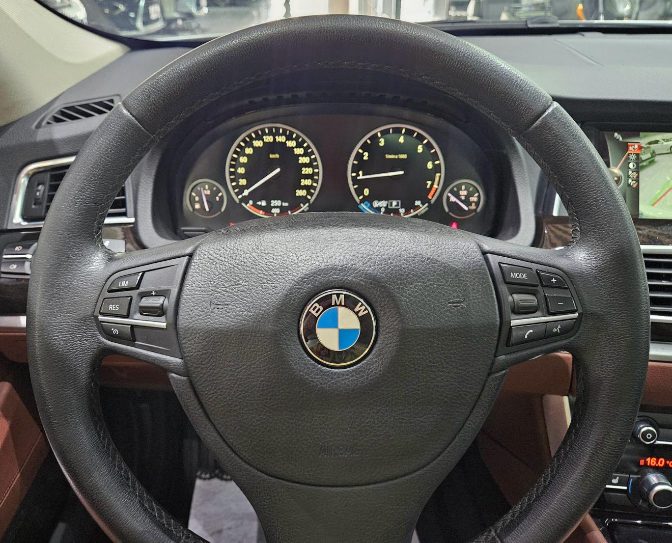 BMW 5 серии 2014 thumb 12