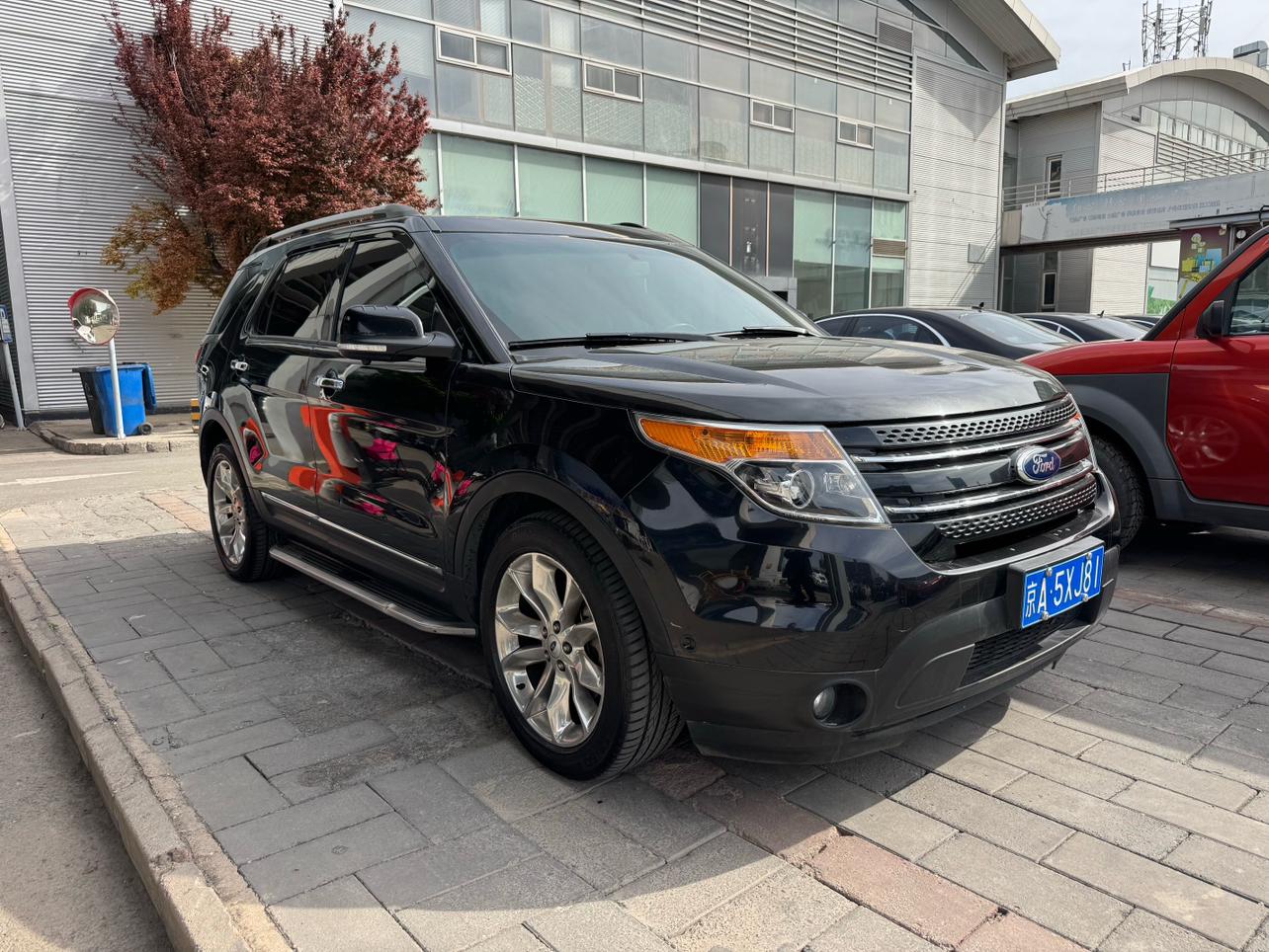 Ford Explorer 2013 thumb 10