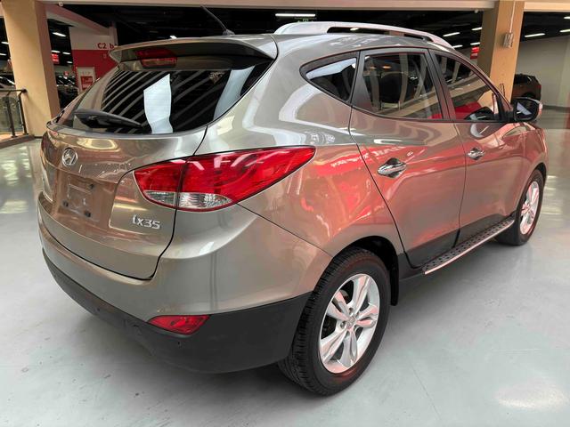 Hyundai ix35 2010 thumb 5