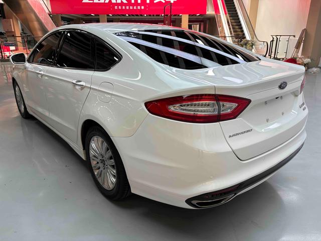 Ford Mondeo 2013 thumb 3