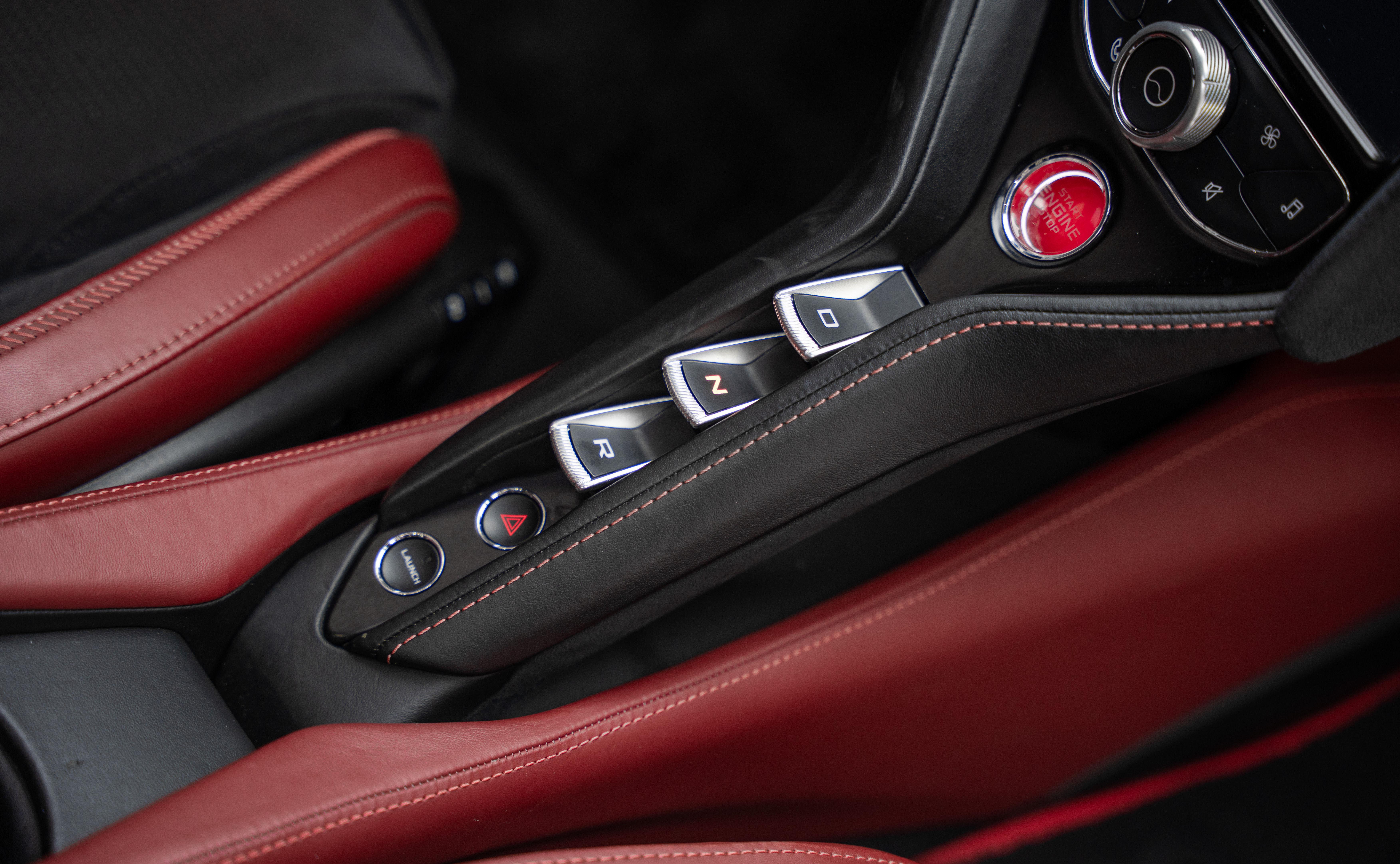 McLaren 720S 2019 thumb 3