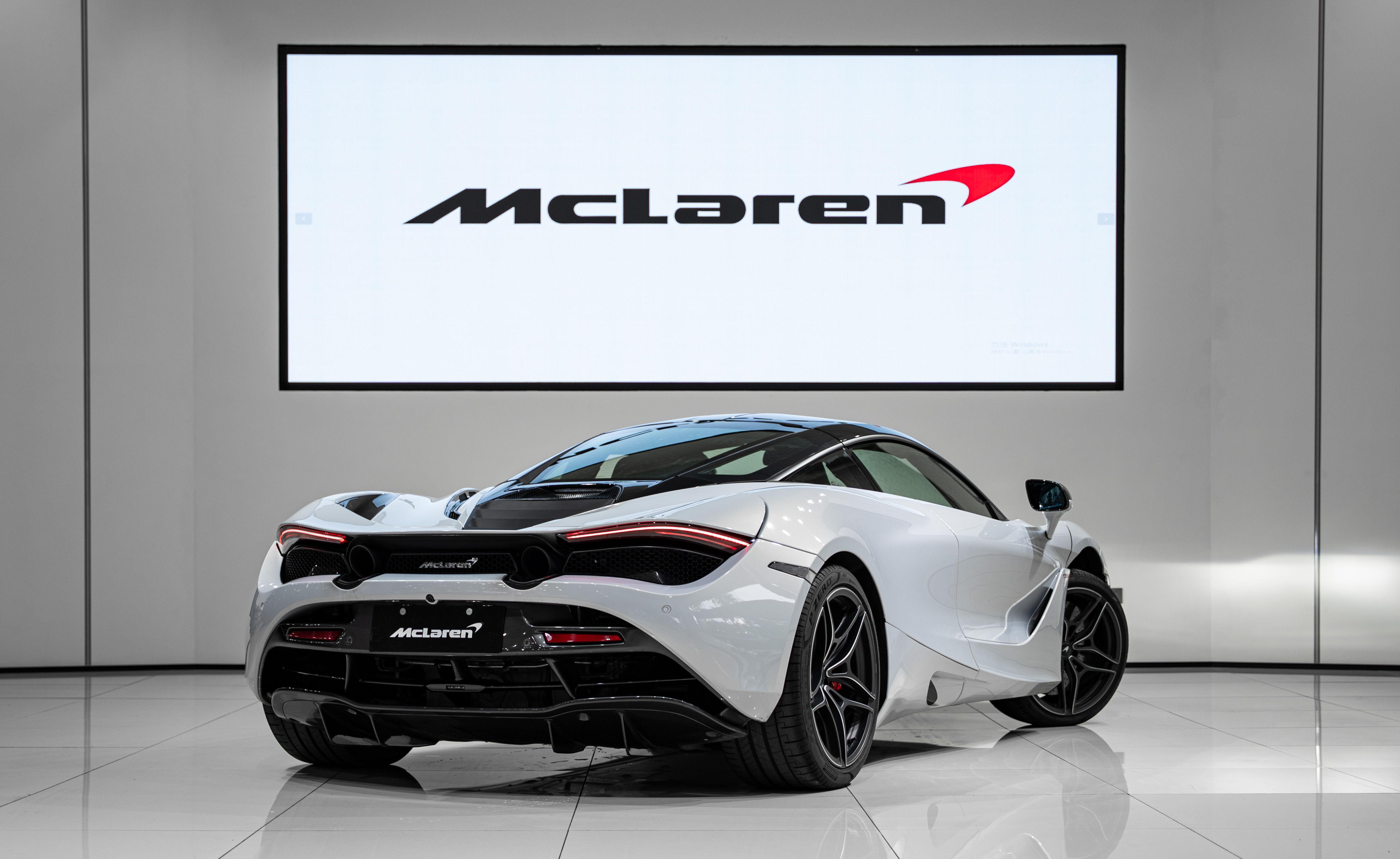 McLaren 720S 2019 thumb 12