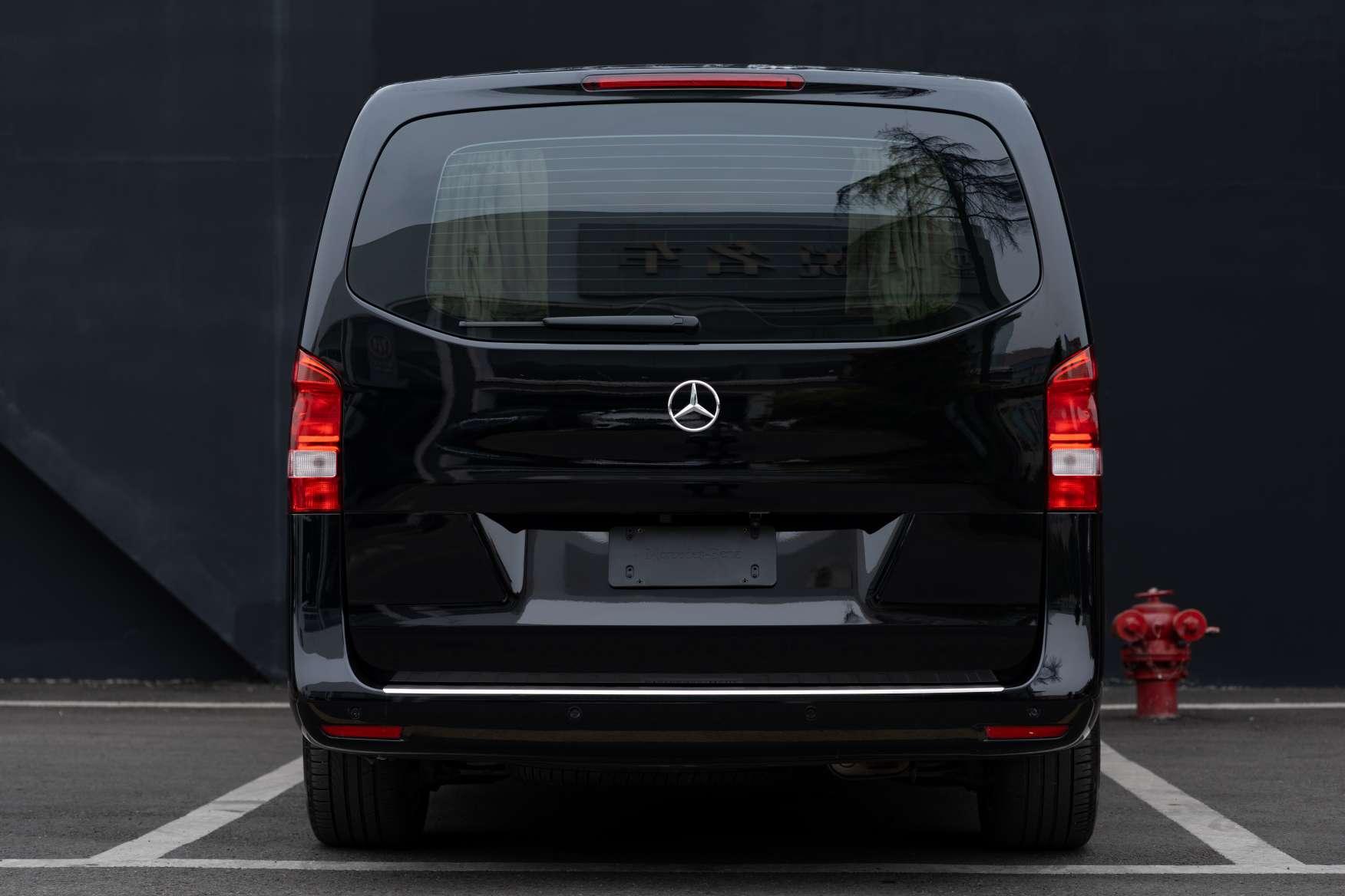 Mercedes-Benz Wei Ting 2018 thumb 3