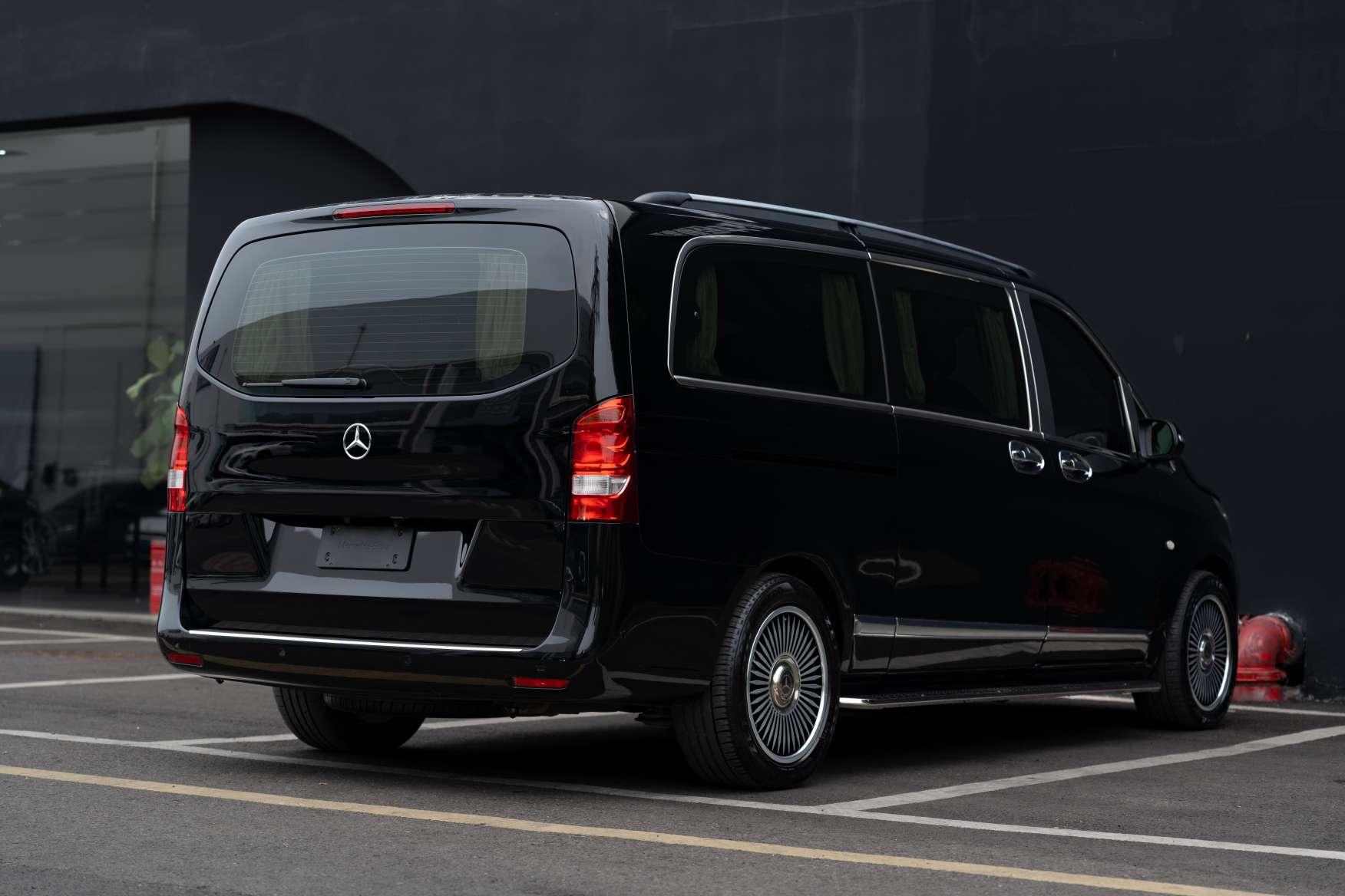 Mercedes-Benz Wei Ting 2018 thumb 4