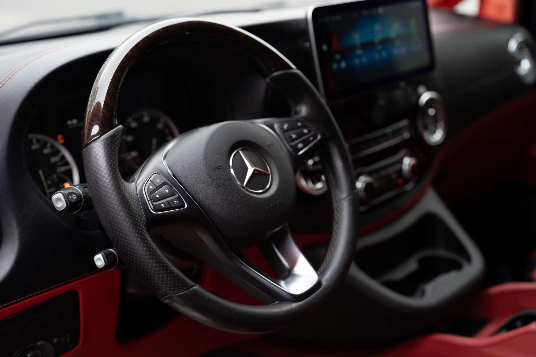 Mercedes-Benz Wei Ting 2018 thumb 12