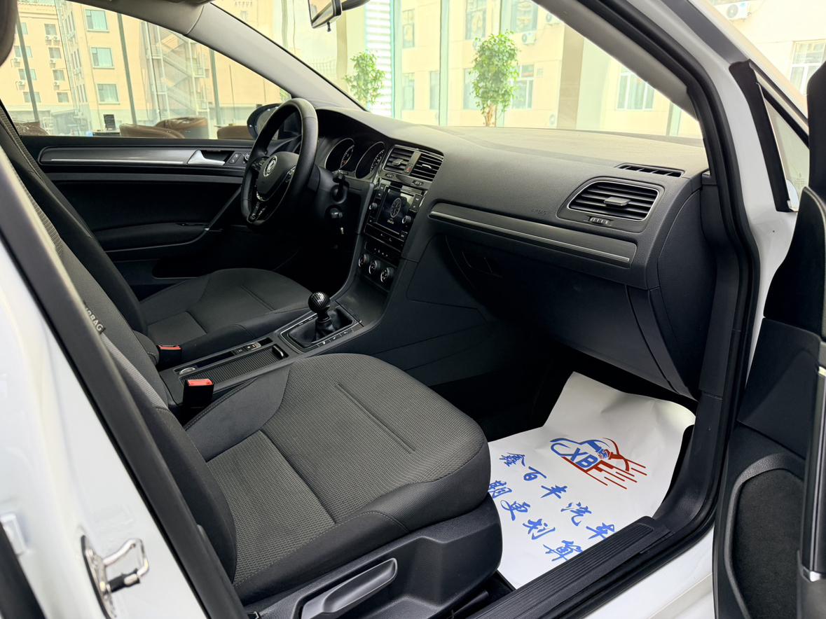 Volkswagen Golf Sportsvan 2016 thumb 5