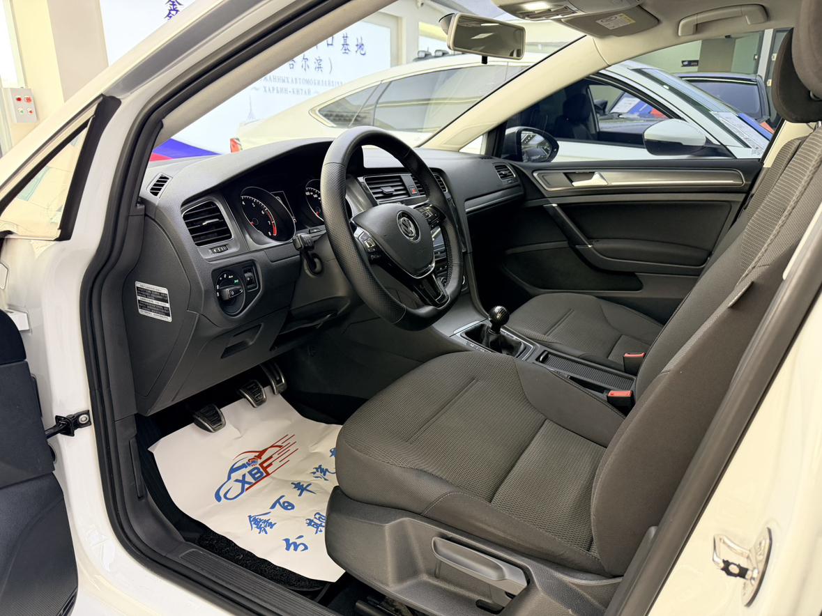 Volkswagen Golf Sportsvan 2016 thumb 8