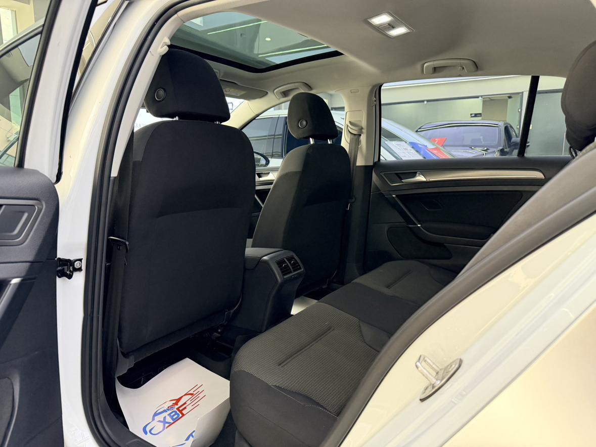 Volkswagen Golf Sportsvan 2016 thumb 9