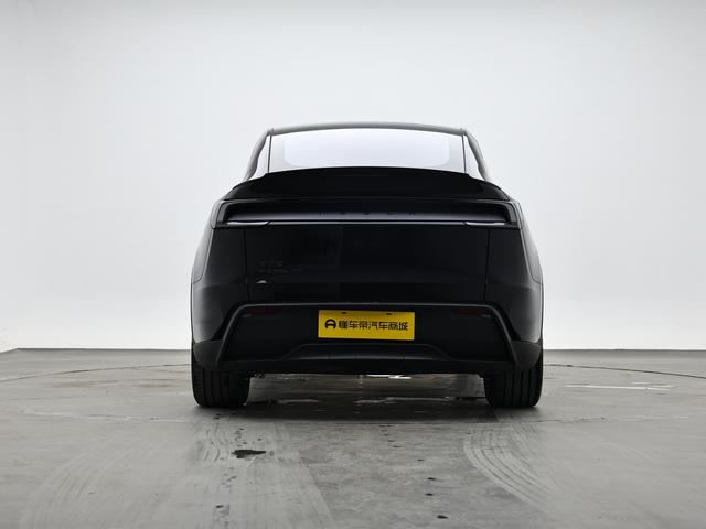 Tesla Model Y 2026 thumb 4