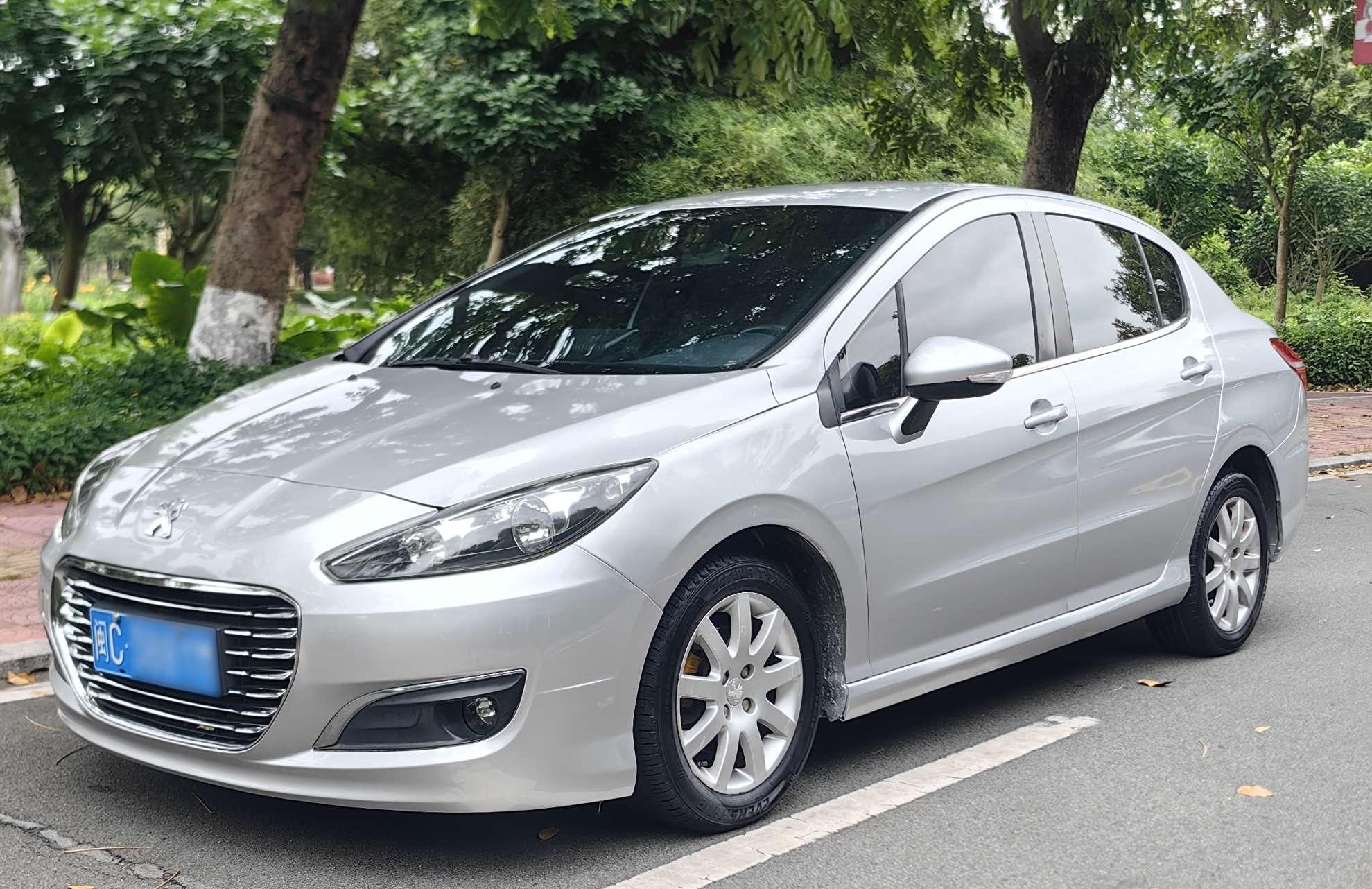 Peugeot 308 2013 thumb 9
