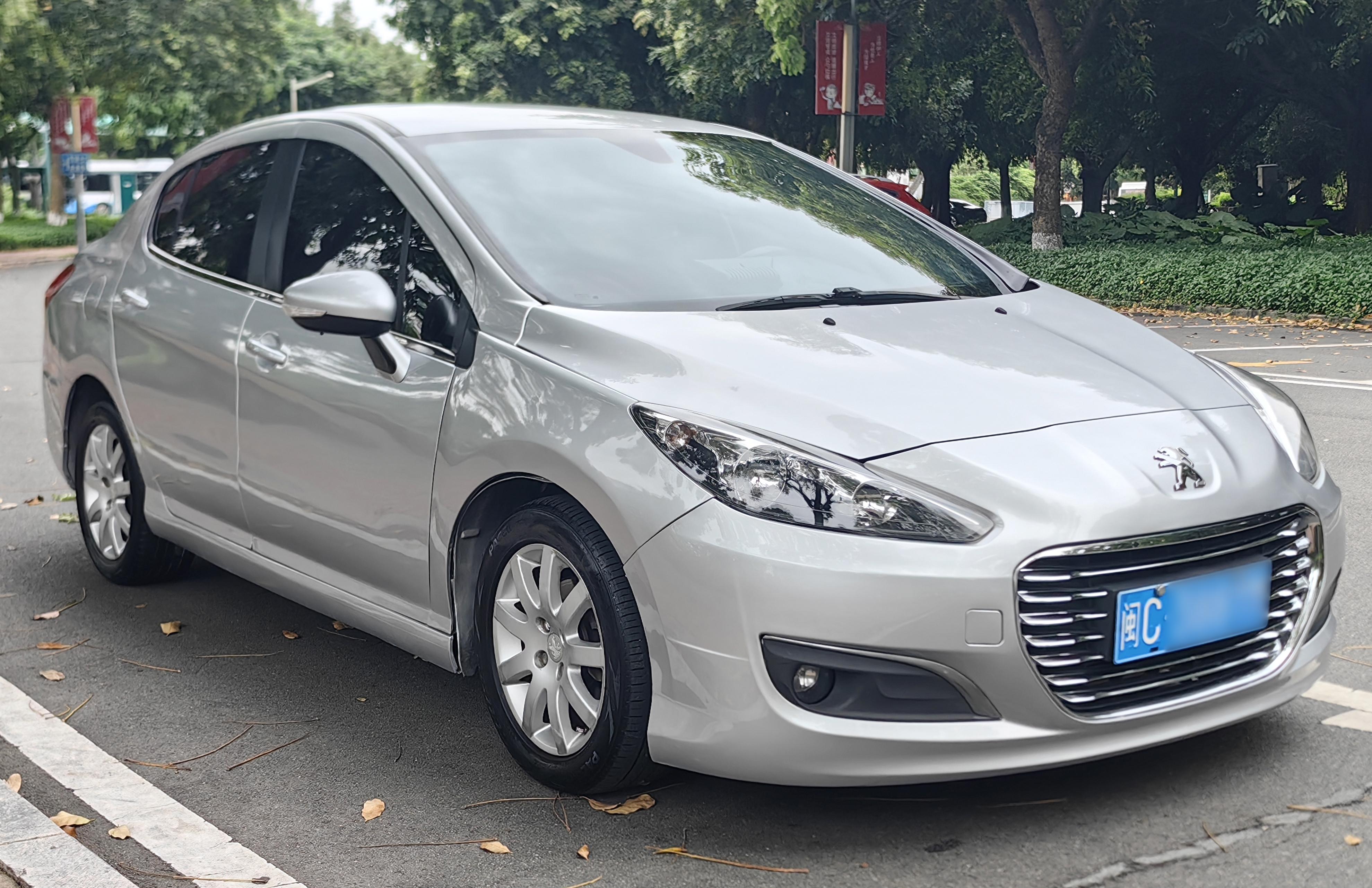 Peugeot 308 2013 thumb 11