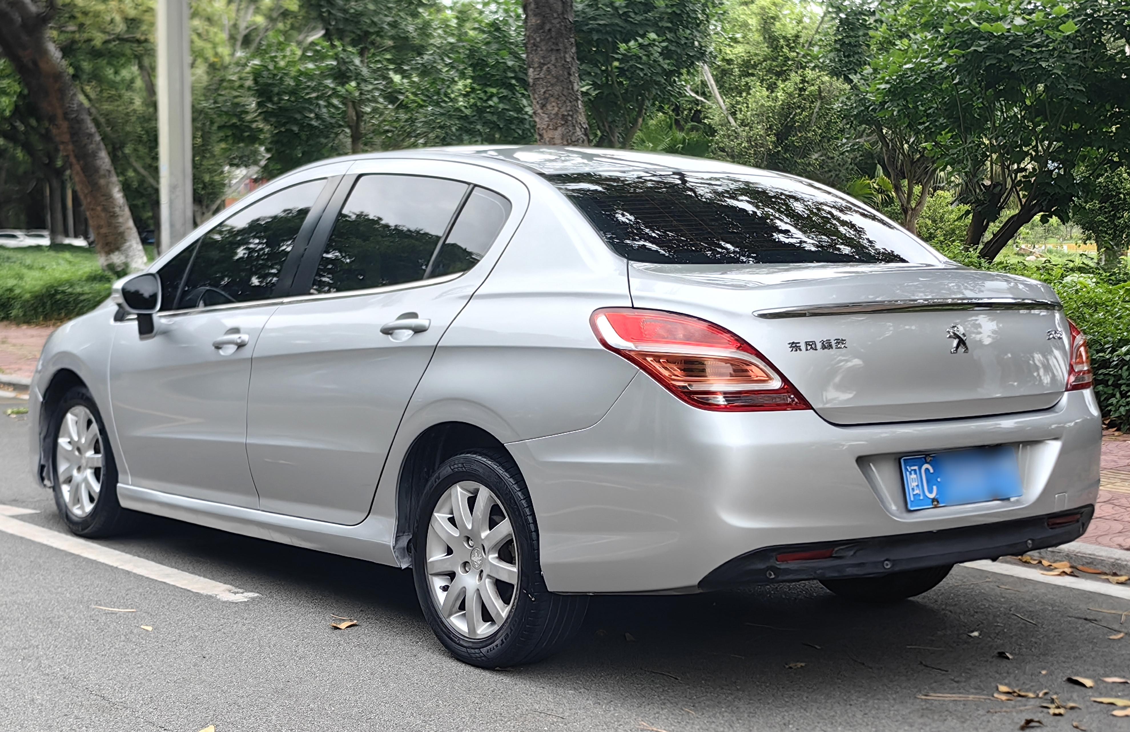 Peugeot 308 2013 thumb 12