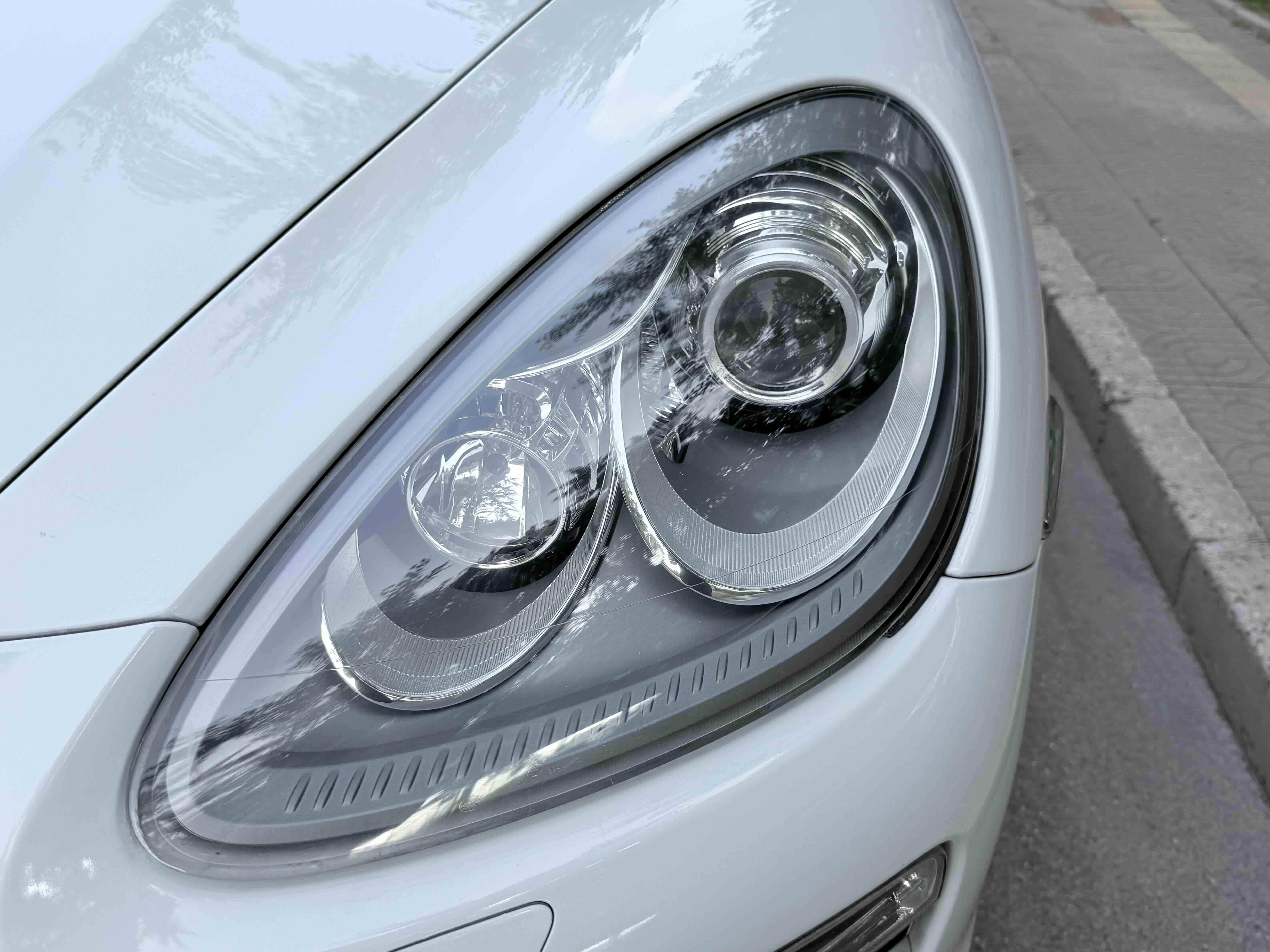 Porsche Cayenne 2014 thumb 5