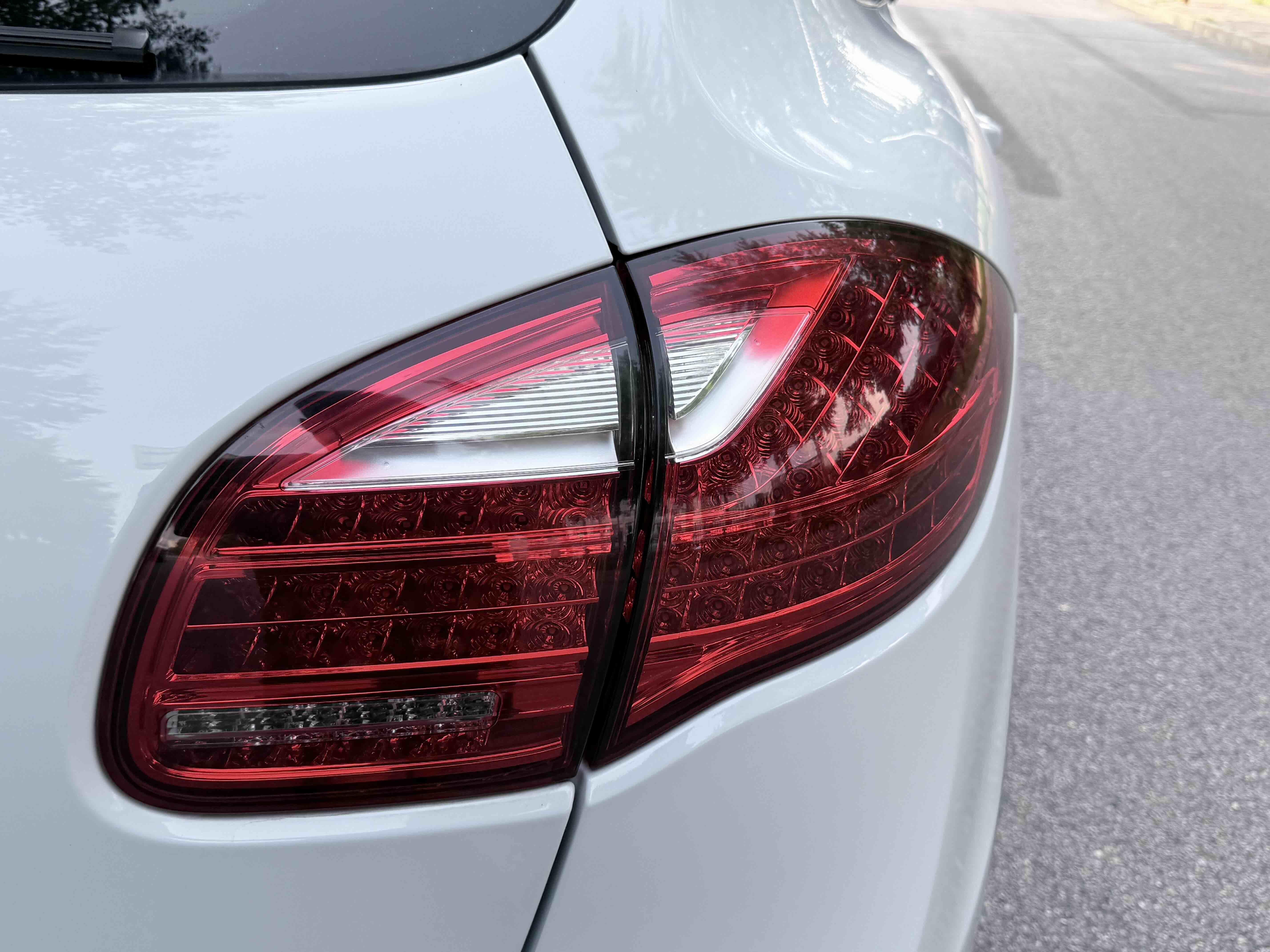 Porsche Cayenne 2014 thumb 6