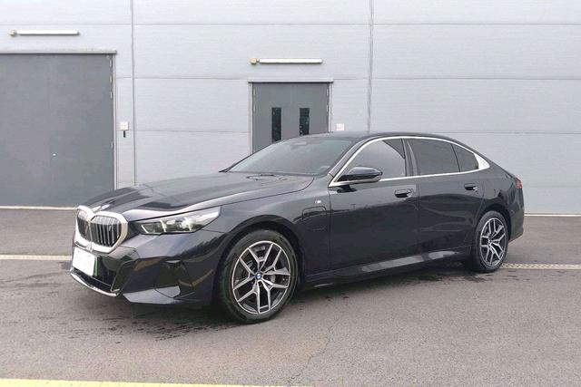 BMW i5 2025 thumb 12