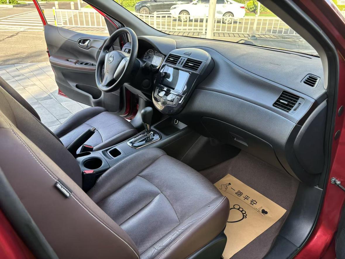 Nissan Tiida 2014 thumb 7