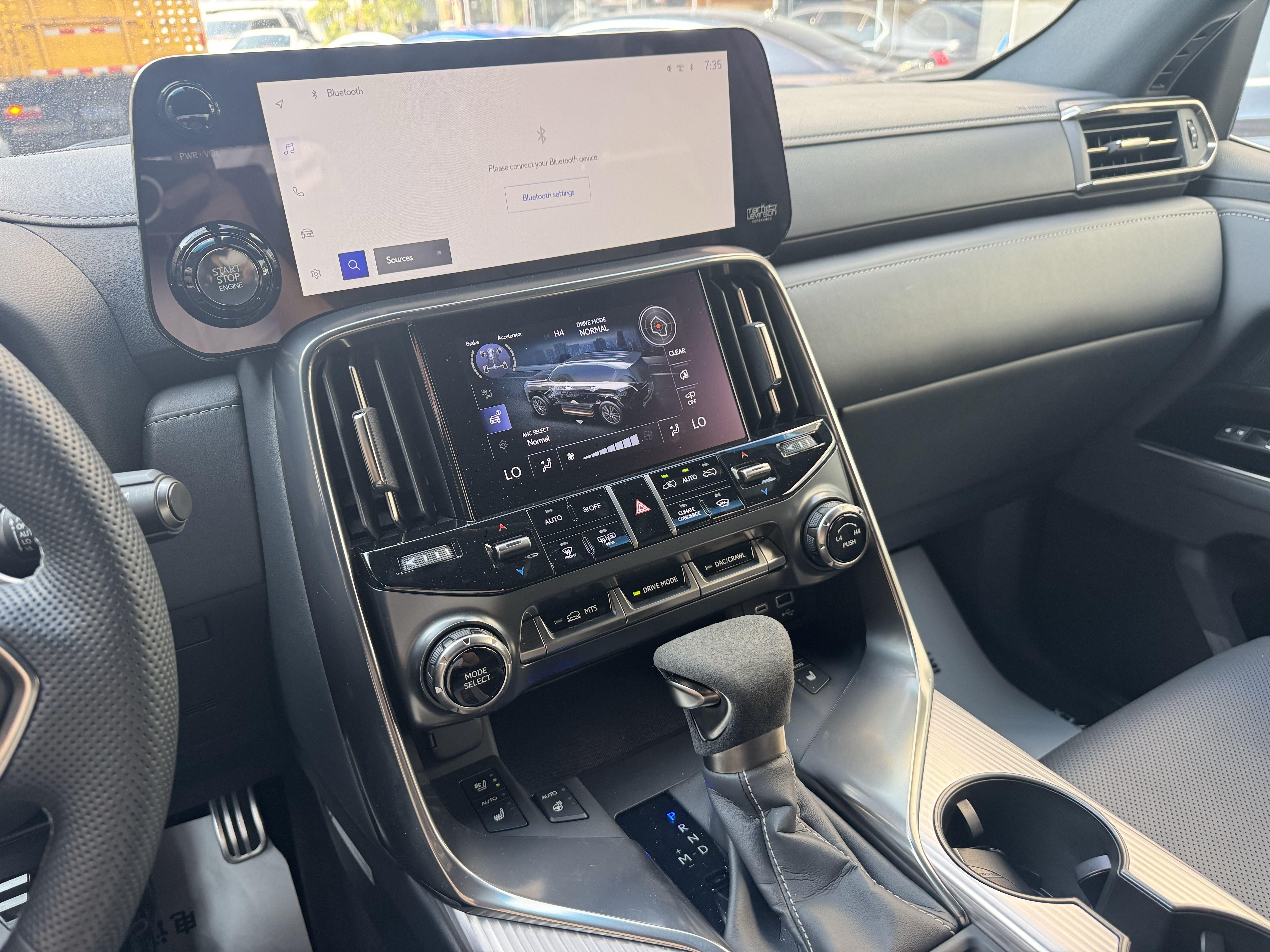 Lexus LX 2023 thumb 4